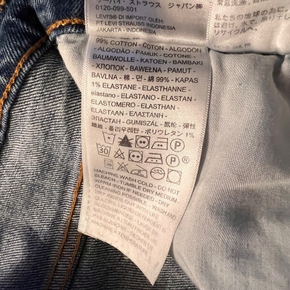 Levi's Ribcage Jeans - Picture 8 of 9